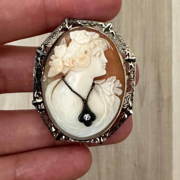 Vintage 1950's Victorian Lady Cameo Pin/Brooch Pendant - Picture 16 of 16
